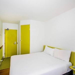 Standard Zimmer mit Kingsize-Bett